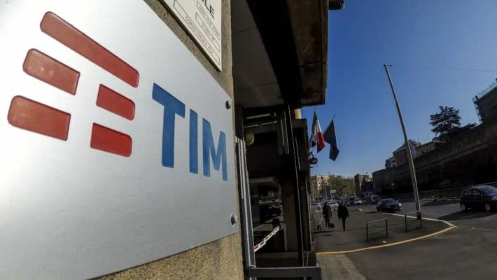 Tim, problemi alla rete in tutta Italia. Internet a singhiozzo