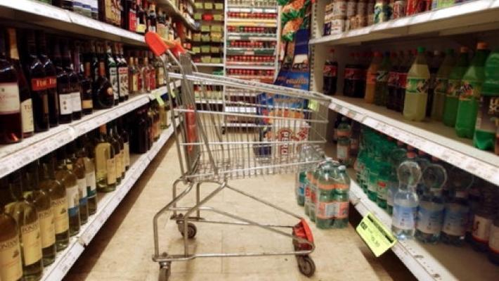 Prezzi degli alimentari saliti del 24,9% in 4 anni: faro dell'Antitrust sulla grande distribuzione 