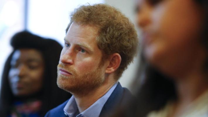 Londra, Harry sarà presente all'incoronazione di Carlo. Ma senza Meghan