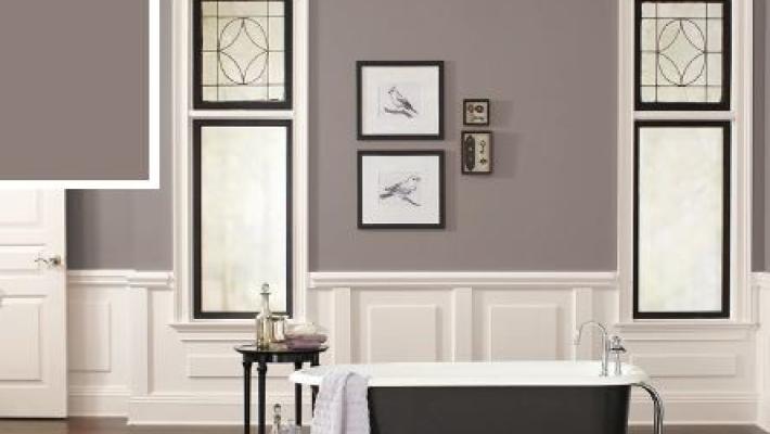 Pareti sempre più glamour con l’elegante Poised Taupe