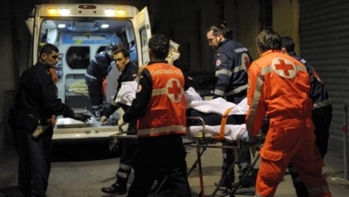 Donna  in bicicletta investita da un'auto: è grave