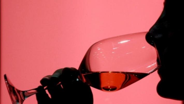 Etichette sanitarie sulle bottiglie di vino (in Irlanda), l'Emilia Romagna: "Ci opporremo in ogni sede”