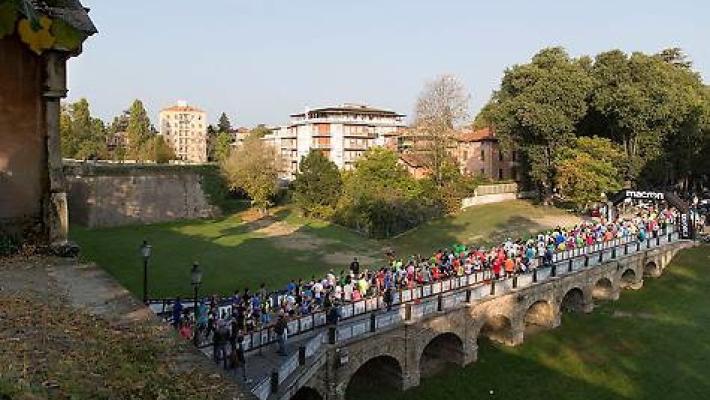 Coda tragica alla  Parma Marathon: è morto un runner, stroncato da un malore