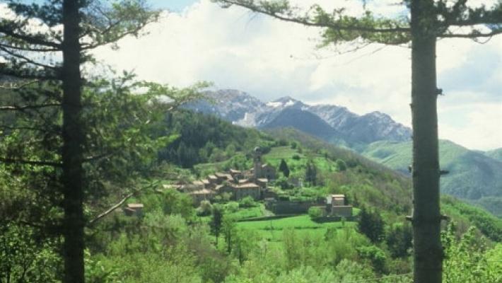 Ingegnere trovato morto sul balcone, ferito con un coltello:  choc a Licciana Nardi 
