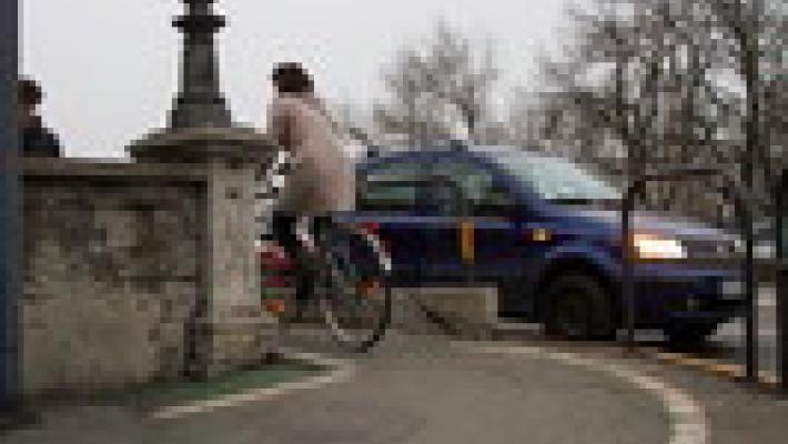 Ponte Italia, uno dei semafori ko: deviazione e code