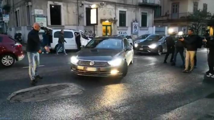 Sparatoria di Napol, i medici: 'Noemi è ancora grave'