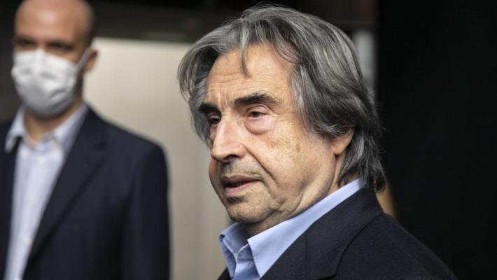 Riccardo Muti rinuncia a due concerti per polmonite