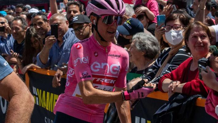 Hindley vince sul Blockhaus, Lopez resta leader del Giro