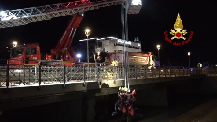 Alluvione nelle Marche, proseguono le ricerche del piccolo Matteo e degli altri due dispersi