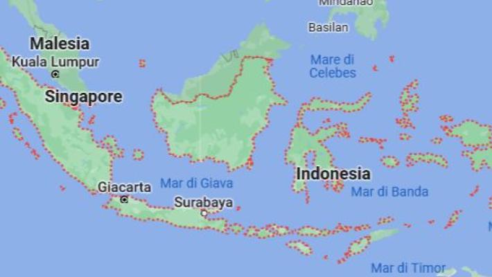 Tragedia allo stadio in Indonesia dopo un'invasione di campo: almeno 182 vittime