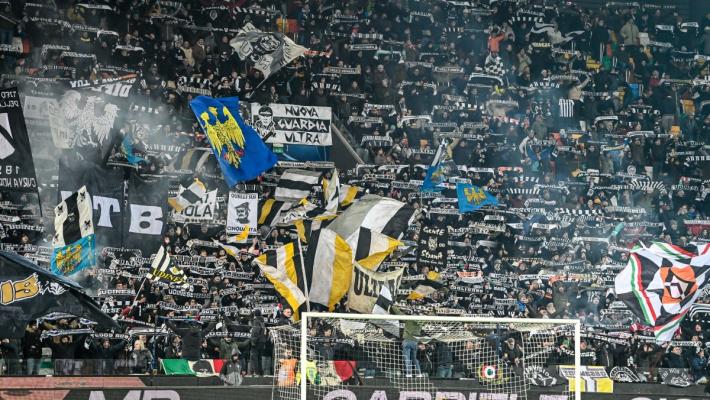 Cori razzisti, per l'Udinese una gara a porte chiuse