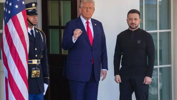Trump sospende gli aiuti militari all'Ucraina. Vance: "Zelensky accetterà colloqui di pace con la Russia "