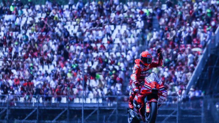 Marc Marquez vince anche la sprint del Mugello, Bagnaia terzo