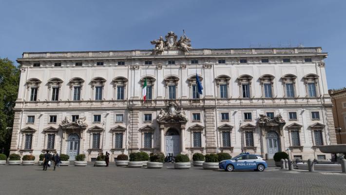 Fine vita, Consulta "Inammissibile farmaco somministrato da altri"