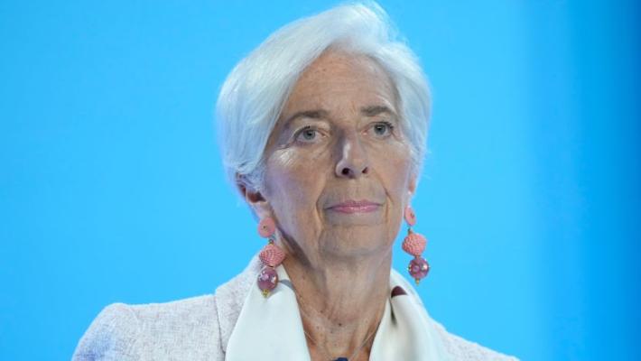 Lagarde "Economia globale in fase difficile ma crescita stabile"