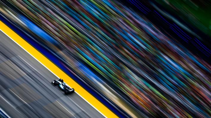 Russell in pole a Singapore davanti a Verstappen, Hamilton 6°