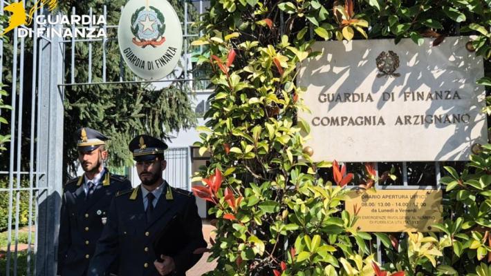 Falso cieco per mezzo secolo, truffa a 1 milione di euro a Vicenza