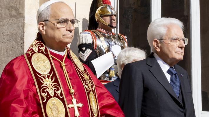 Il Papa al Quirinale "Tempi di grave sofferenza, impegno per la pace"