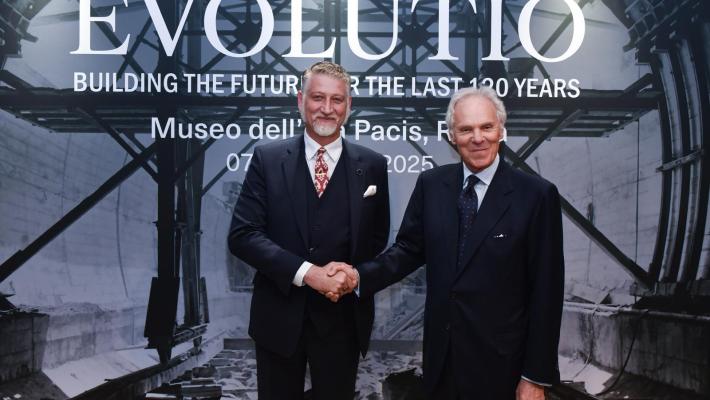 Webuild, il ministro Giuli visita EVOLUTIO "È una mostra sorprendente"