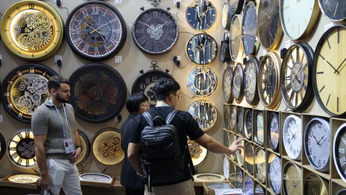 Cina: Fiera di Canton attira un numero record di acquirenti internazionali