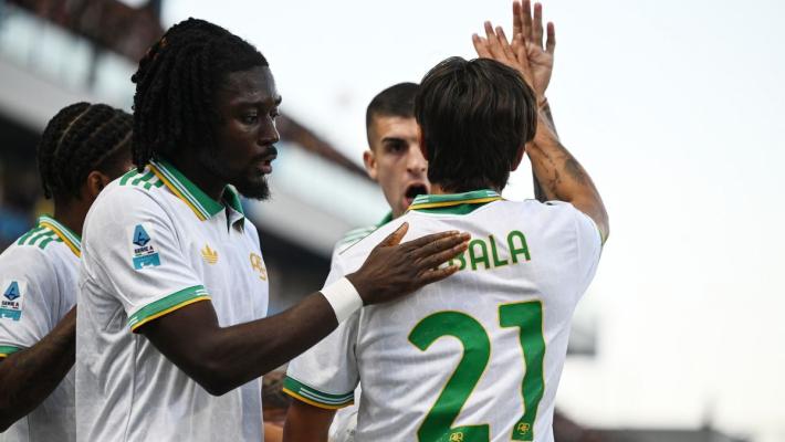 La Roma batte il Sassuolo 1-0 e aggancia il Napoli, Dybala decisivo