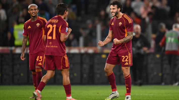 La Roma sconfigge il Parma e festeggia: 2-1 e vetta della Serie A