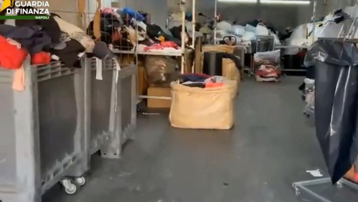 Sequestrato nel napoletano opificio abusivo con 10 tonnellate rifiuti speciali