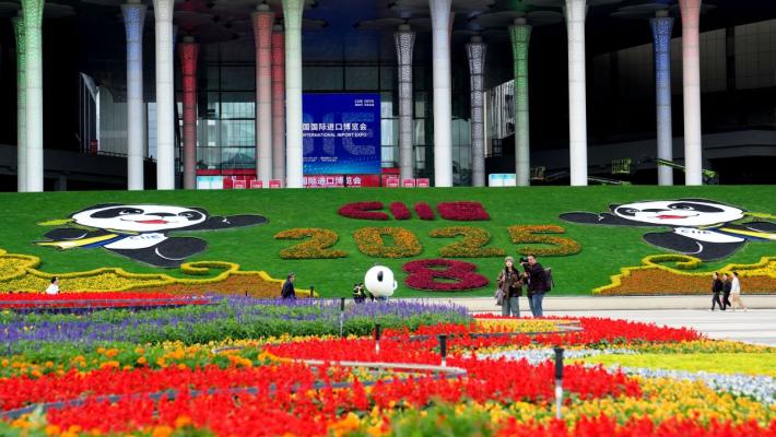 Cina: arrivati a Shanghai i prodotti in esposizione nell'ottava CIIE