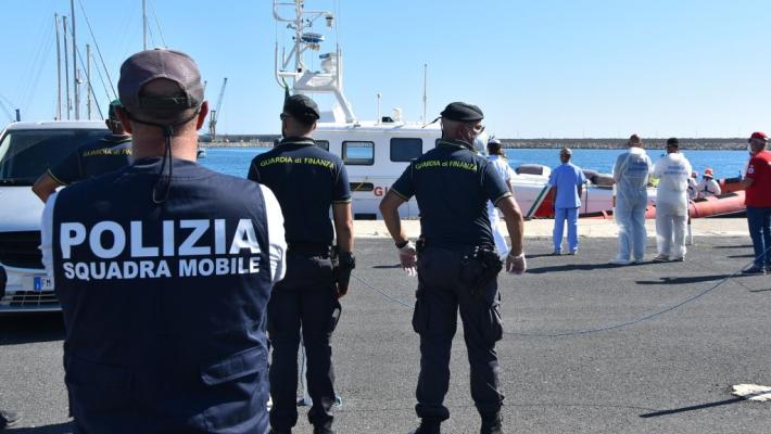 Ragusa, in carcere tre scafisti per favoreggiamento dell'immigrazione clandestina