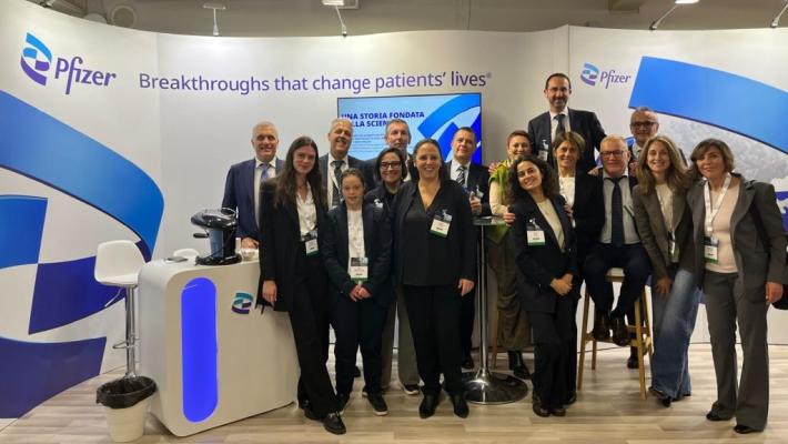 Alla SIFO 2025 Pfizer e Vite Vere Down Dadi ancora insieme per l'inclusione