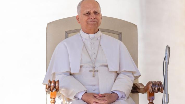 Papa "Serve impegno collettivo per lavoro stabile e dignitoso"