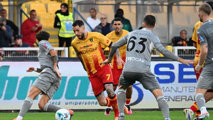 Scontro diretto senza gol, al Via del Mare Lecce-Verona 0-0