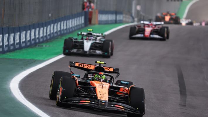 Norris vince in Brasile, Antonelli 2° e Verstappen 3° partendo da pit lane