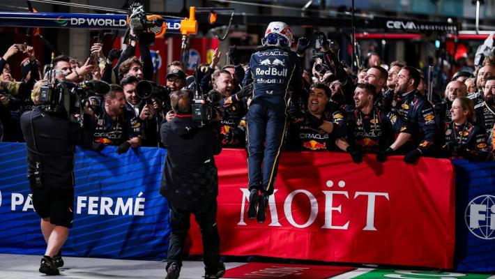 A Las Vegas vince Verstappen davanti a Norris, Leclerc sesto