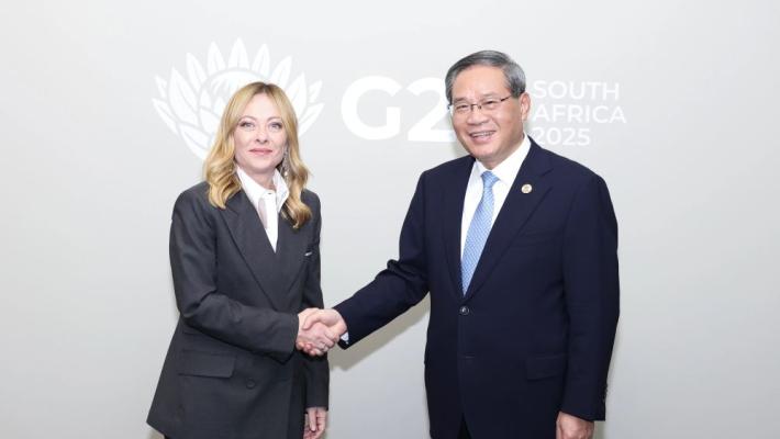 Cina, premier Li promette alle aziende italiane maggiore accesso al mercato