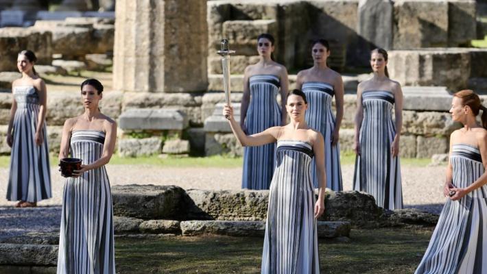 Accesa a Olimpia la fiamma olimpica di Milano Cortina 2026