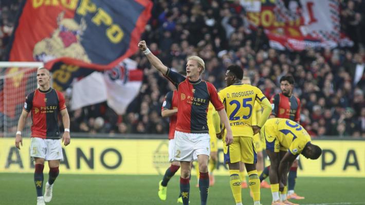 Il Genoa batte il Verona in rimonta, primo successo per De Rossi