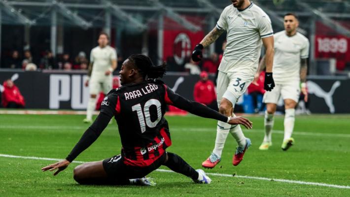 Leao mette ko la Lazio, il Milan in vetta aspettando Roma-Napoli