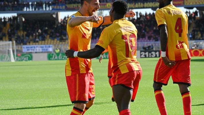 Il Torino si sveglia tardi e sbaglia un rigore, il Lecce vince 2-1