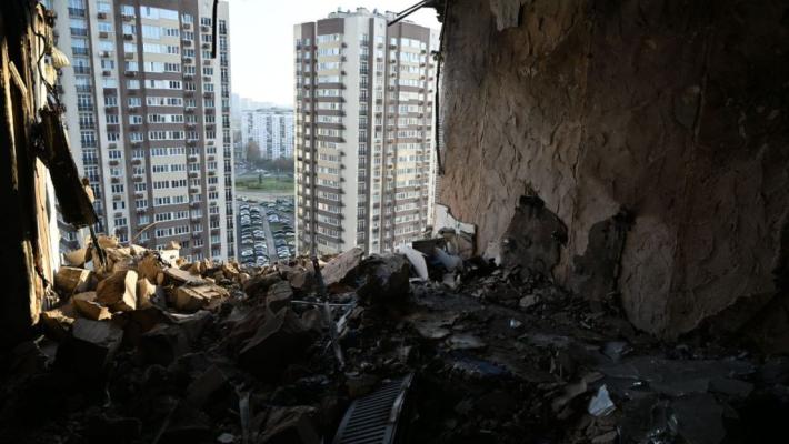 Droni e missili ipersonici russi lanciati su Kiev