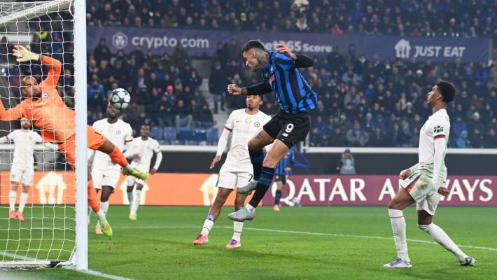 Scamacca e De Ketelaere, l'Atalanta batte il Chelsea in rimonta