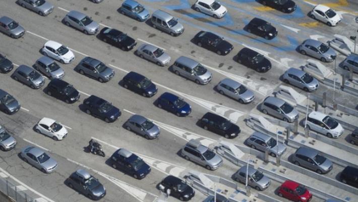 Da Commissione Ue pacchetto automotive, rivisto stop motori termici da 2035