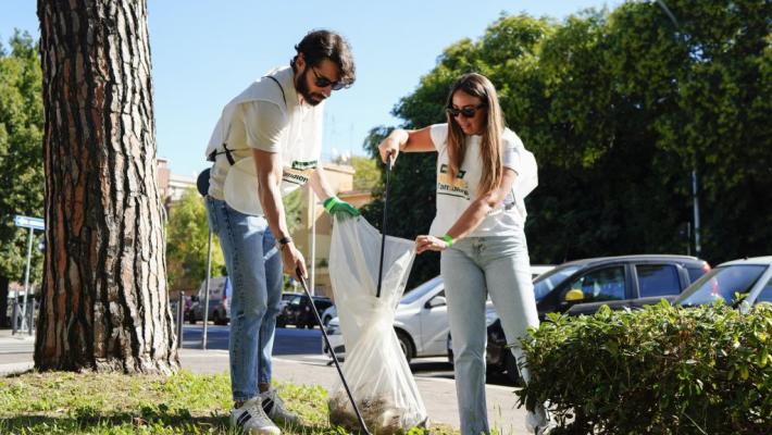 McDonald's, 4.000 volontari hanno raccolto oltre 10 tonnellate di rifiuti nel 2025