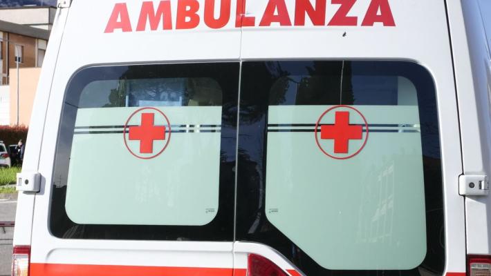 Spari da un'auto, 33enne ferita a Palermo