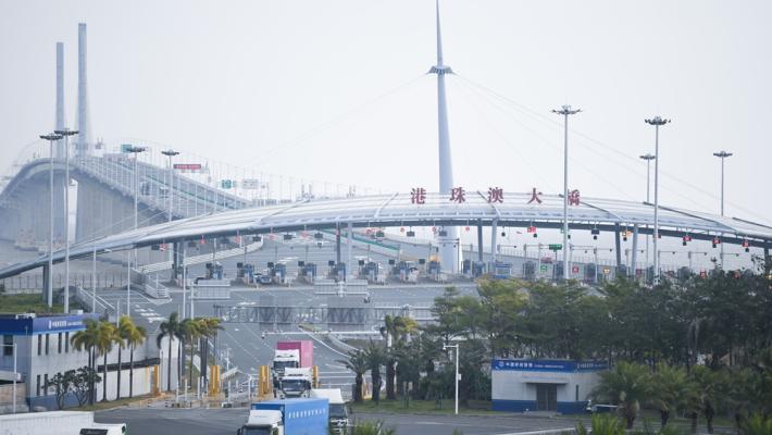 Cina, dal 2018 transitati 100 milioni di veicoli su ponte Hong Kong-Zhuhai-Macao