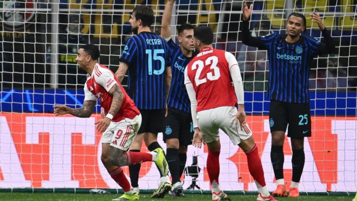 L'Arsenal sa solo vincere, Inter battuta 3-1 a San Siro