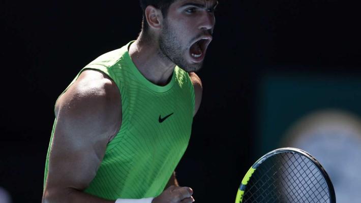 Alcaraz e Sabalenka ai quarti all'Australian Open, avanzano Zverev e Gauff