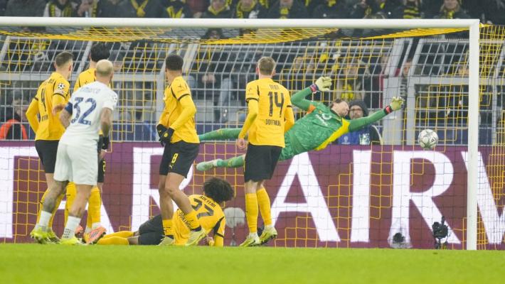 All'Inter non basta il 2-0 al Dortmund, va ai playoff