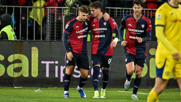 Il Cagliari vince ancora, Verona travolto 4-0