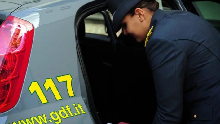 Maxi frode fiscale. Trasferiti all'estero 32.6 milioni, arrestato imprenditore